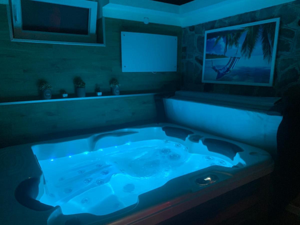 Balaton Wellness Tom Cat Nyaralo 1 Wellness Es 1 Gyermekbarat Apartmannal Kovagoors Ngoại thất bức ảnh